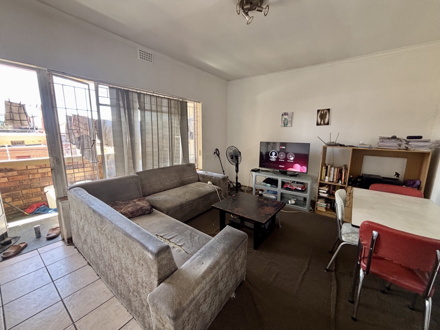 2 Bedroom Property for Sale in Goodwood Park Western Cape